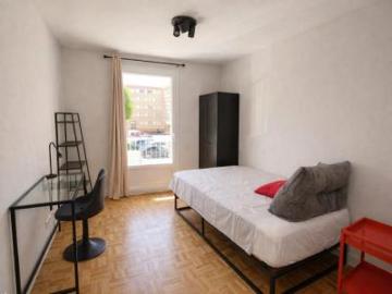 location appartement bron 5 pièces 65 m2 rhone 69500 480 € / mois