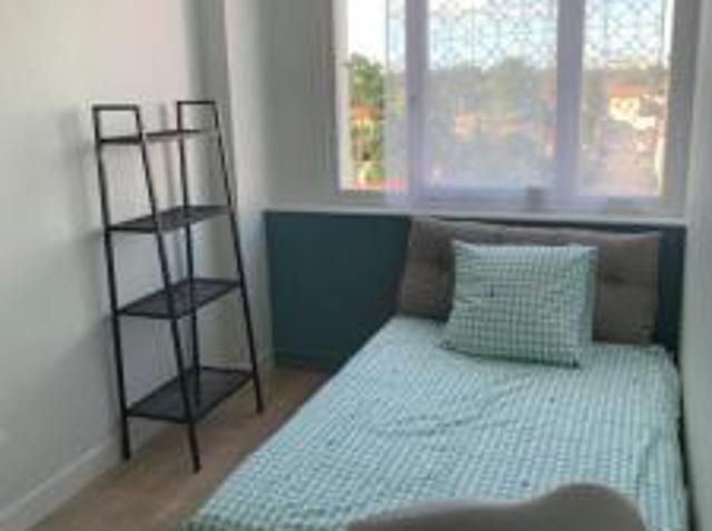 location appartement bron 6 pièces 85 m2 rhone 69500 490 € / mois