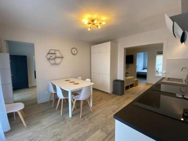 location appartement bron 7 pièces 114 m2 rhone 69500 495 € / mois