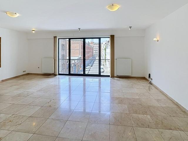 Location appartement Bruxelles 1000, 85.00m² avec 7 pièce s dont 2 chambre s. Link Immo