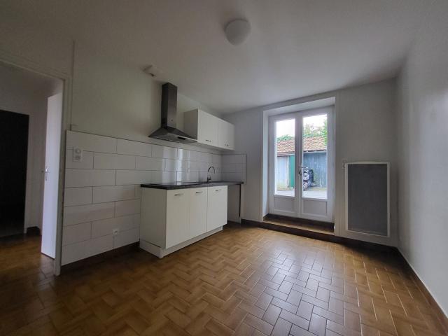 Location Appartement C 2, Ruffec