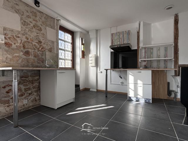 Location Appartement C 51, Lusignan