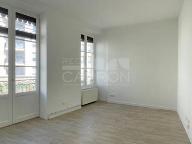 location appartement caluire et cuire 2 pièces 36 m2 rhone 69300 757 € / mois