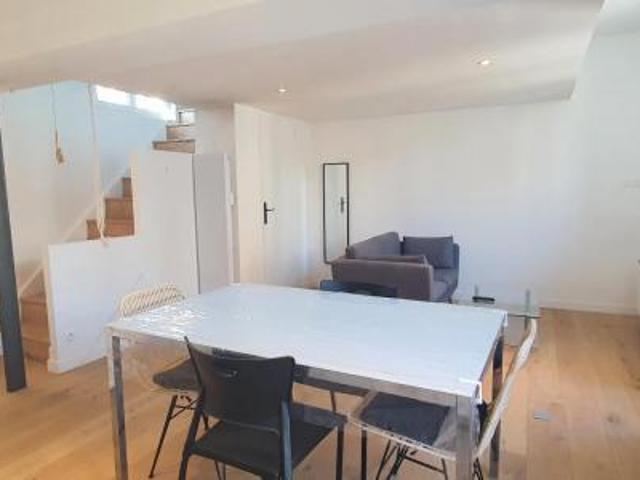 location appartement caluire et cuire 2 pièces 42 m2 rhone 69300 807 € / mois