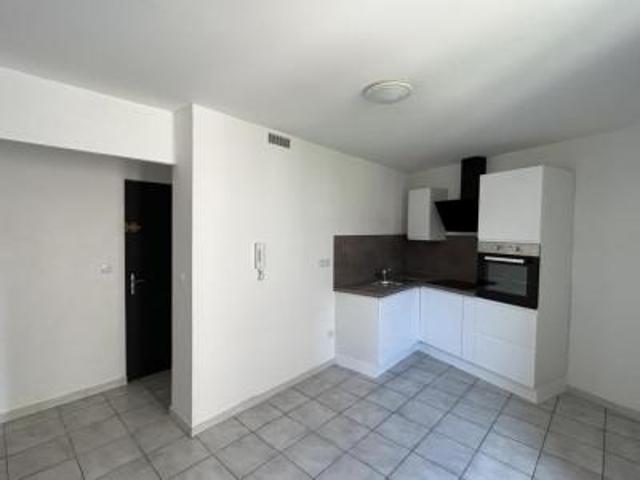 location appartement carcassonne 2 pièces 29 m2 aude 11000 400 € / mois