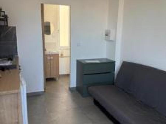 location appartement carpentras 1 pièce 17 m2 vaucluse 84200 400 € / mois