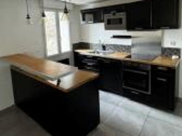 location appartement centre village 2 pièces 47 m2 herault 34800 615 €