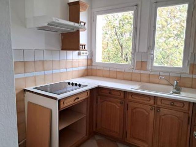 location appartement centre ville 2 pièces 67 m2 yonne 89100 675 €
