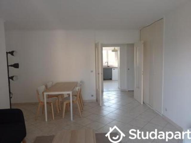 location appartement cergy 1 pièce 12 m2 val d'oise 95000 580 € / mois