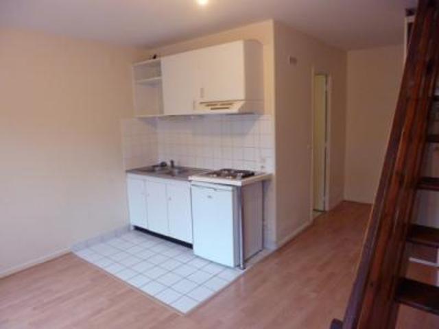 location appartement cergy 1 pièce 28 m2 val d'oise 95000 660 € / mois