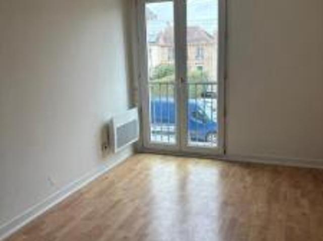 location appartement cesson 1 pièce 19 m2 seine et marne 77240 600 € / mois