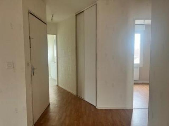 location appartement chatre 3 pièces 66 m2 indre 36400 484 € / mois