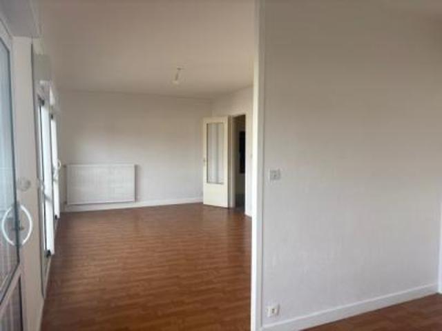 location appartement chatre 4 pièces 81 m2 indre 36400 646 € / mois