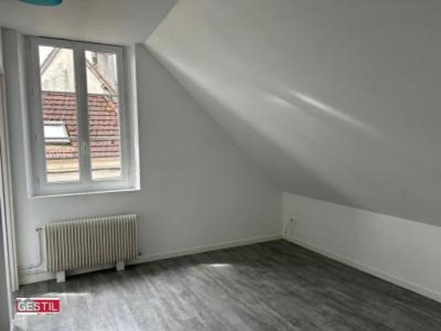 location appartement chaumont en vexin 1 pièce 14 m2 oise 60240 411 € / mois