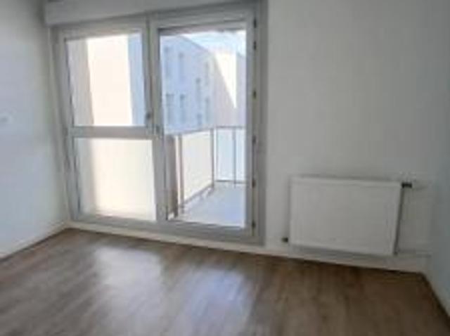 location appartement chazelles sur lyon 4 pièces 82 m2 loire 42140 611 € / mois