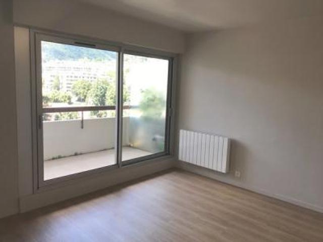 location appartement chamalieres 1 pièce 20 m2 puy de dome 63400 470 € / mois