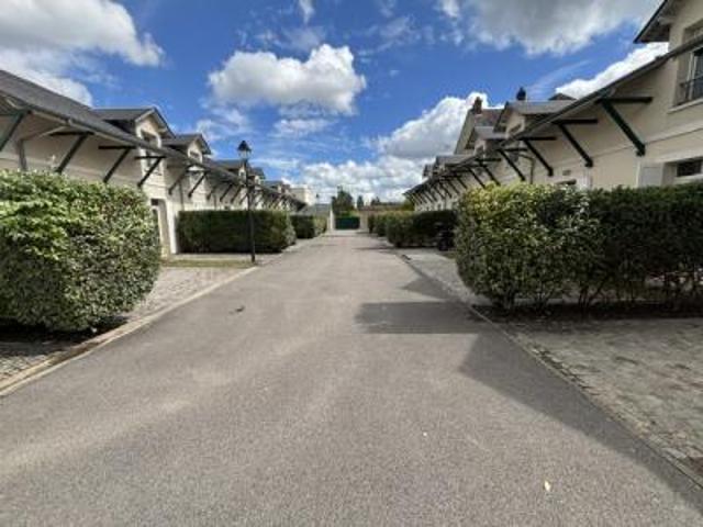 location appartement chantilly 3 pièces 64 m2 oise 60500 1180 € / mois
