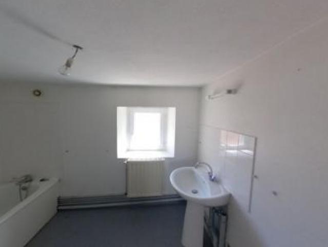 location appartement charenton du cher 2 pièces 63 m2 cher 18210 560 € / mois