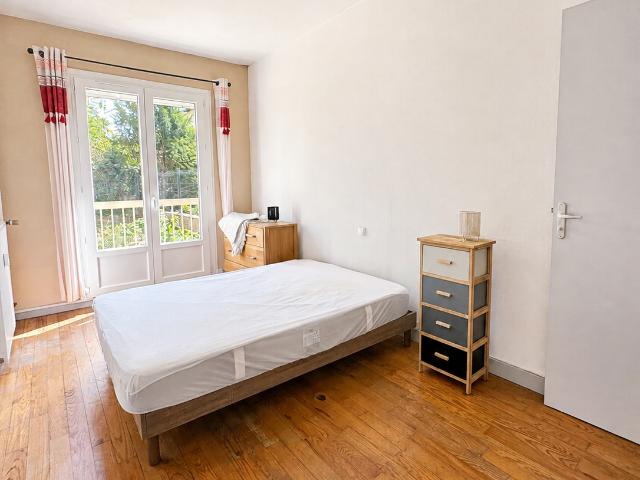 Location Appartement Chemin de l'Orée du Bois, Roussillon