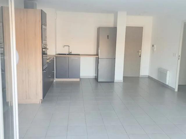 Location Appartement Chemin de la Commanderie, Marseille