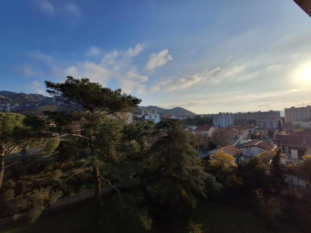 Location Appartement Chemin de la Beaume, Marseille