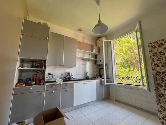 Location Appartement Chemin de la Pinède, Nice