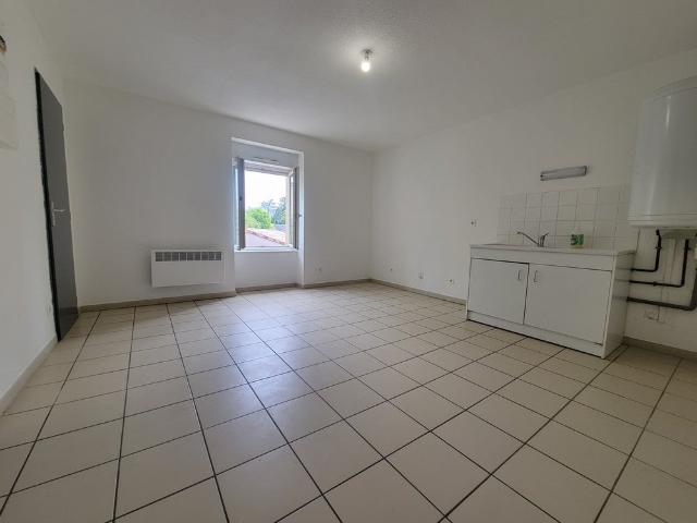 Location Appartement Chemin de l'Île de la Sainte, Peyraud