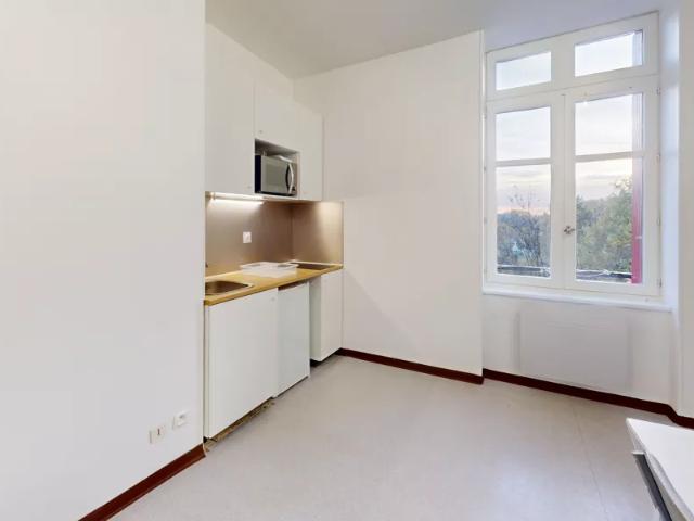 Location Appartement Route de Florac, Comps la Grand Ville