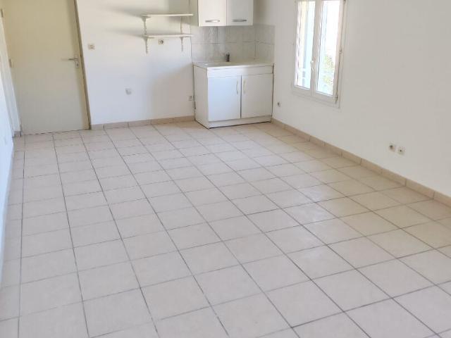 Location Appartement Chemin Des Matelots, Peypin