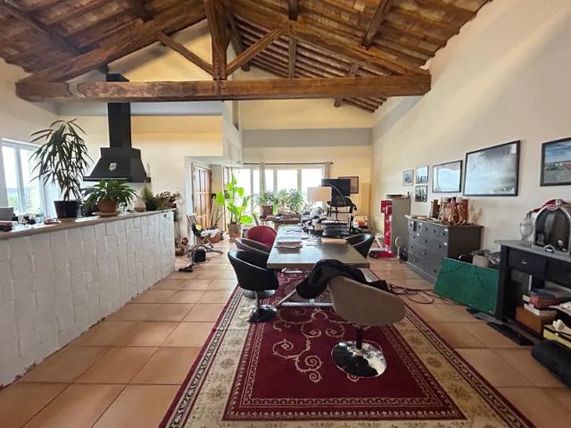 Location Appartement Chemin des Champs, Cheval Blanc