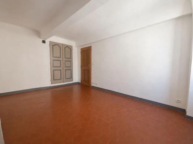 Location Appartement Chemin des Clouos, Régusse