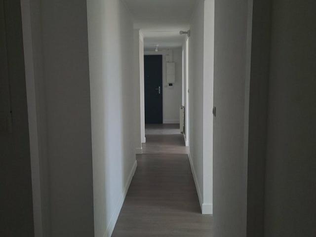 Location Appartement Chemin des Grandes Hayes, Robert Espagne