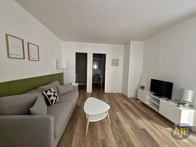Location Appartement Chemin des Griffouillades, Saint Germain et Mons