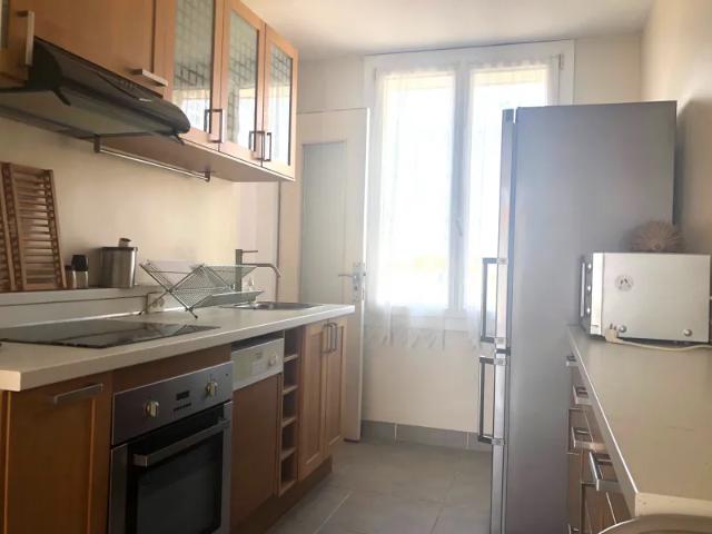 Location Appartement Chemin des Ifs, Vitrolles