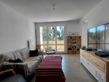 Location Appartement Chemin des Légiers, Sénas