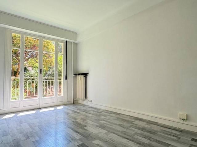 Location Appartement Chemin des Pins, Nice