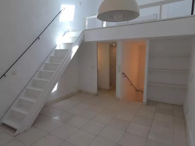 Location Appartement Chemin des Prés, Aups