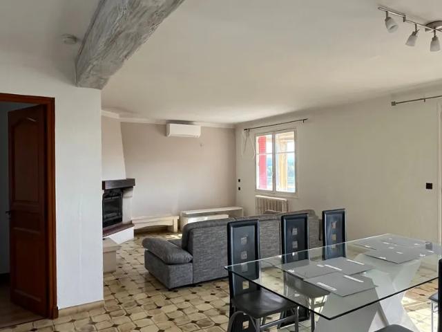 Location Appartement Chemin des Quatre Tours, Villeneuve