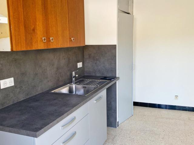 Location Appartement Chemin du Cayla, Avèze