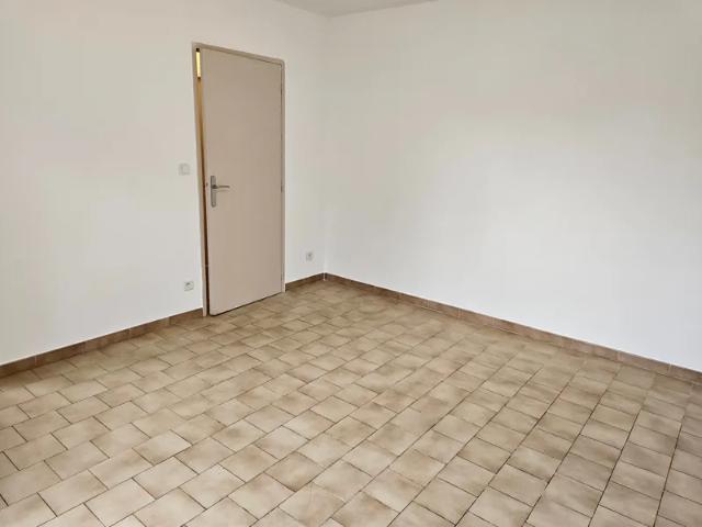 Location Appartement Chemin du Tourrier, Pertuis
