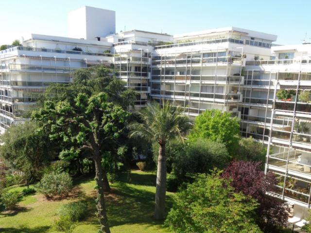 Location Appartement Chemin du Tamisier, Antibes