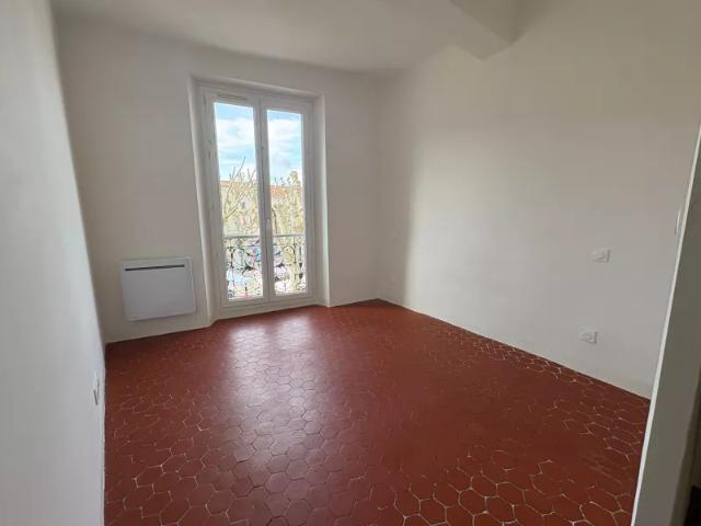 Location Appartement Route de Valensole, Riez