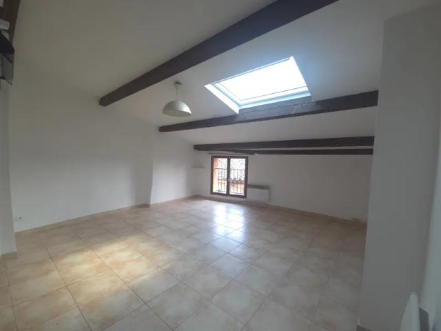 Location Appartement Chemin rural de Sainte Magdeleine, Aups