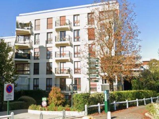 location appartement chesnay 1 pièce 25 m2 yvelines 78150 750 € / mois