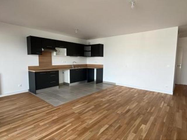 location appartement colombes 4 pièces 81 m2 hauts de seine 92700 2247 € / mois