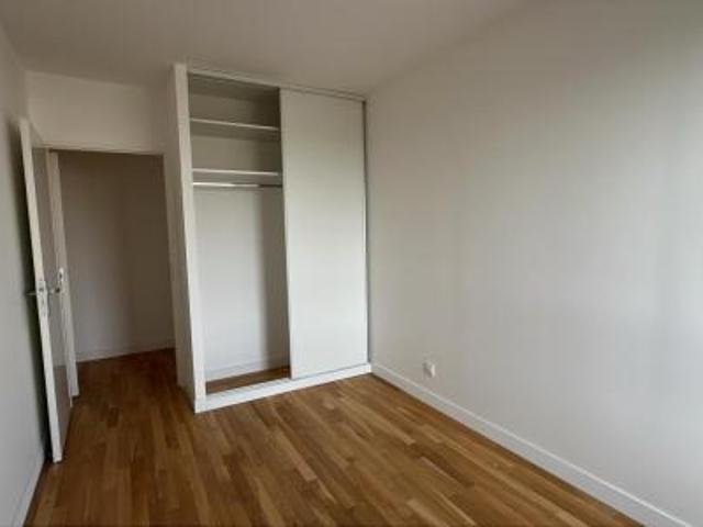 location appartement colombes 4 pièces 81 m2 hauts de seine 92700 2285 € / mois
