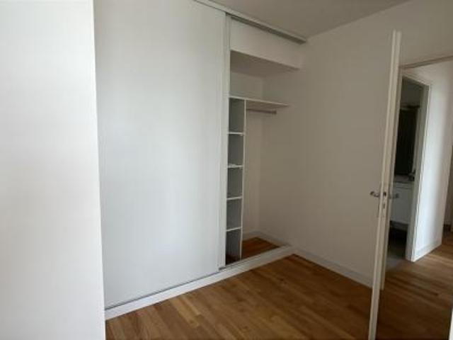 location appartement colombes 4 pièces 82 m2 hauts de seine 92700 2468 € / mois