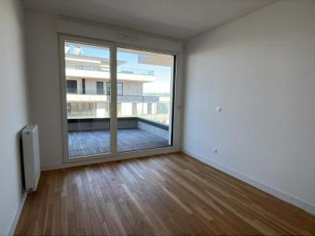 location appartement colombes 3 pièces 63 m2 hauts de seine 92700 2038 € / mois