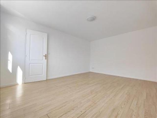 location appartement corbie 3 pièces 70 m2 somme 80800 610 € / mois