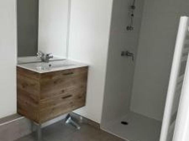 location appartement coudoux 2 pièces 43 m2 bouches du rhone 13111 780 € / mois